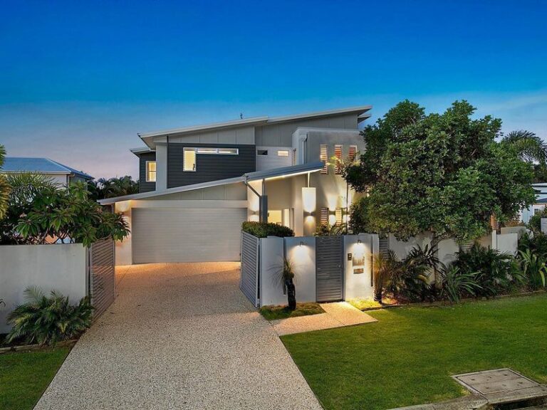 Sold - 43 Anchorage Circuit - New Property in TWIN WATERS - Real Estate by Stuart Thomas