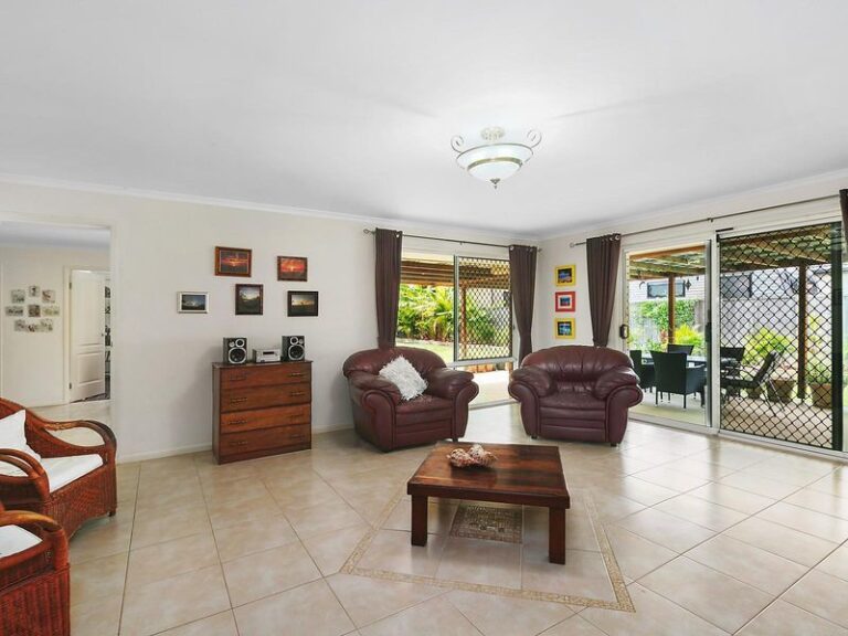 18 Eyre Place, CALOUNDRA WEST QLD 4551 - photo 3