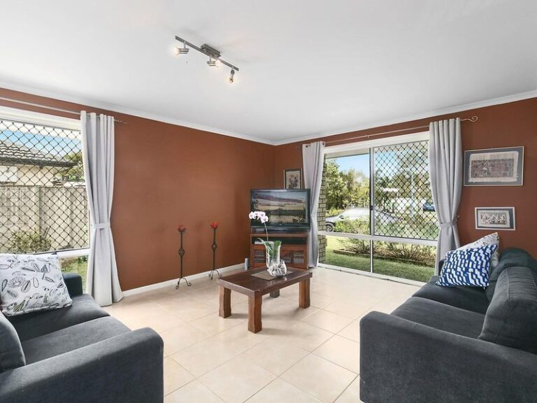 18 Eyre Place, CALOUNDRA WEST QLD 4551 - photo 5