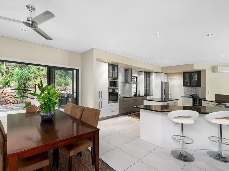 Sold - 129 Glenfinnan Court - New Property in FOREST GLEN - Real Estate by Stuart Thomas