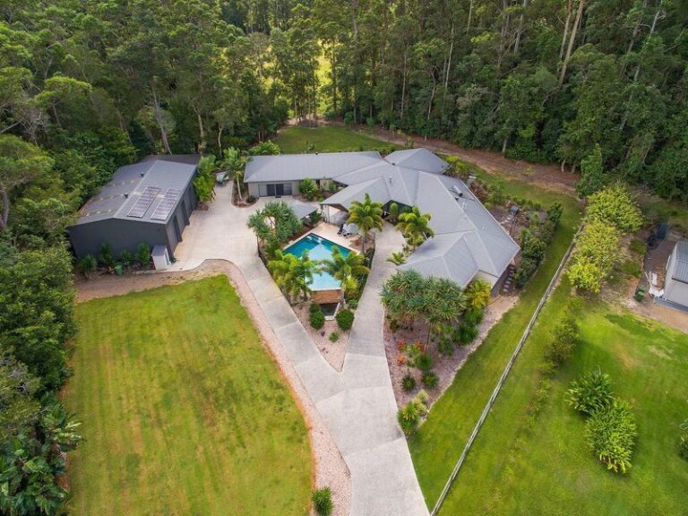Sold - 129 Glenfinnan Court - New Property in FOREST GLEN - Real Estate by Stuart Thomas