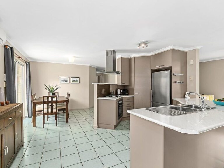 Sold - 17 Honeymyrtle Court - New Property in MOUNTAIN CREEK - Real Estate by Chris Pace