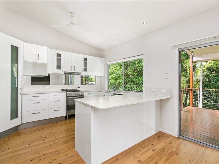 Sold - 18 Oxleigh Crescent - New Property in NAMBOUR - Real Estate by Stuart Thomas
