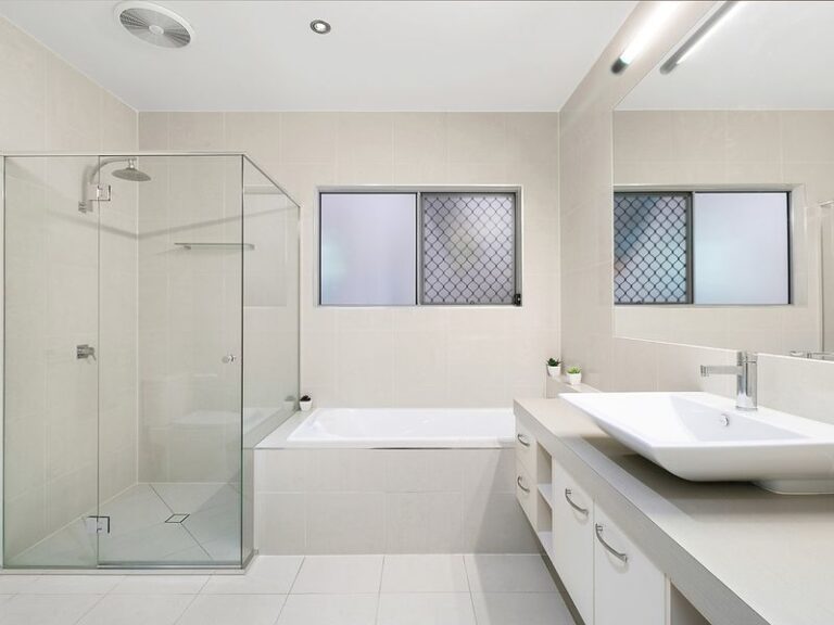 Sold - 18 Oxleigh Crescent - New Property in NAMBOUR - Real Estate by Stuart Thomas