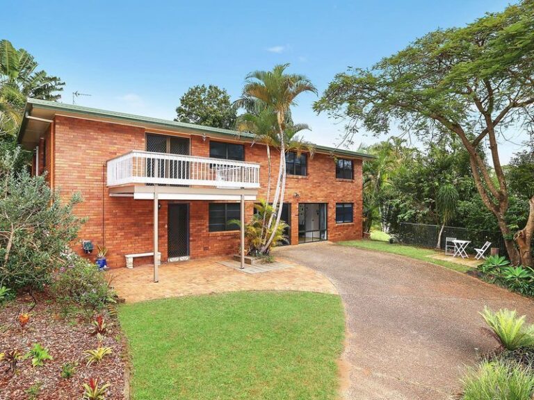 Sold - 18 Dinmore Street - New Property in WOOMBYE - Real Estate by Shaun Hammill