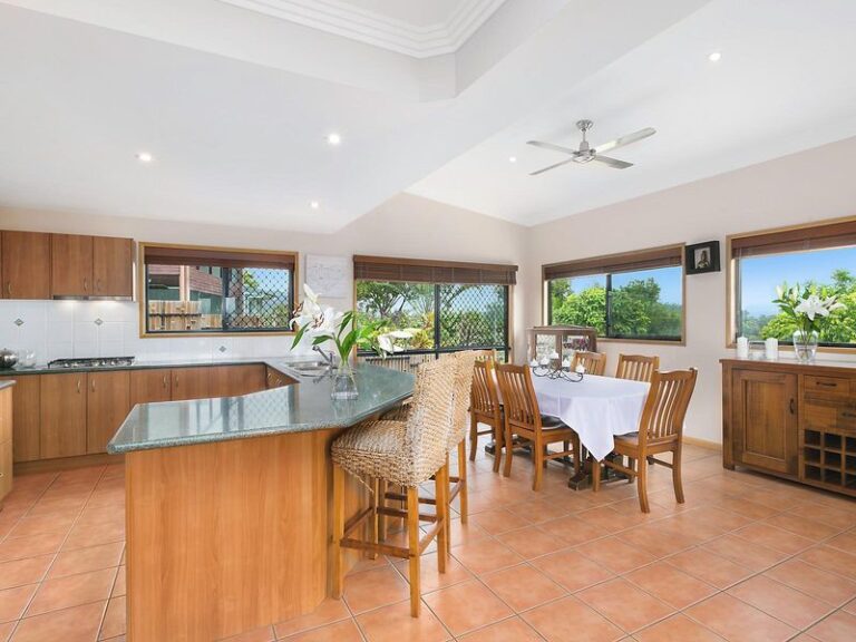 21 Avalon Street, COOLUM BEACH QLD 4573 - photo 3