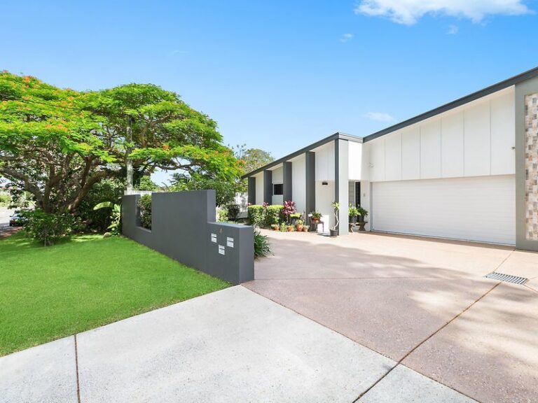 2/4 Fielding Street, BUDERIM QLD 4556 - McGrath Sunshine Coast
