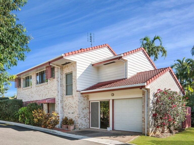 Sold - 2/10 Price Lane - New Property in BUDERIM - Real Estate by Peter Hill