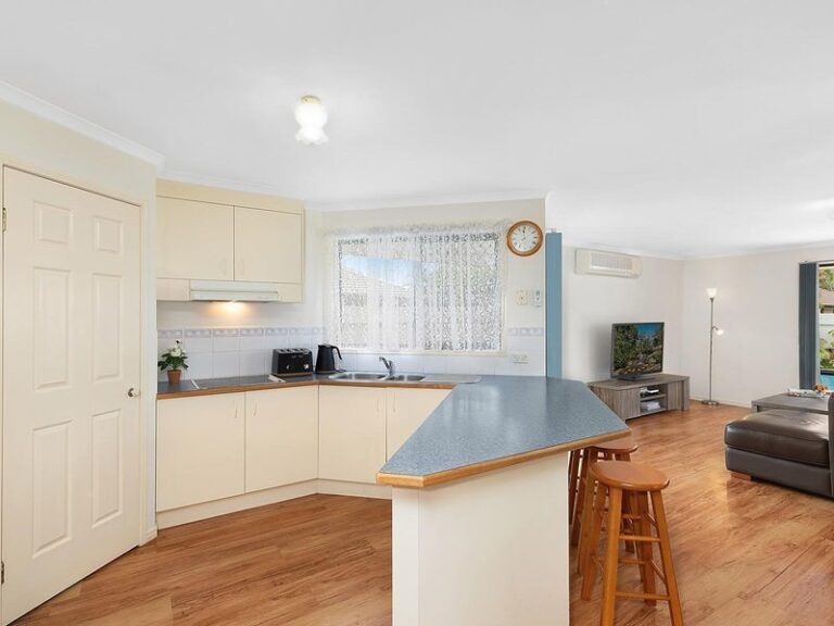 Sold - 27 Edgewater Place - New Property in SIPPY DOWNS - Real Estate by Stuart Thomas