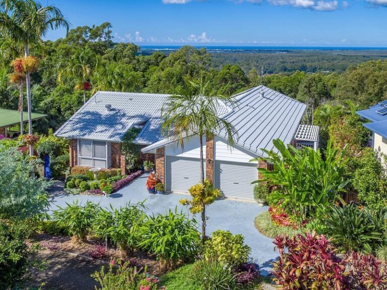 8 St Ives Terrace, BUDERIM QLD 4556 - photo 4