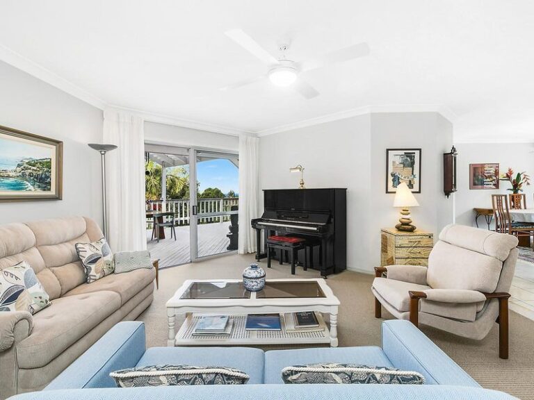 8 St Ives Terrace, BUDERIM QLD 4556 - photo 6