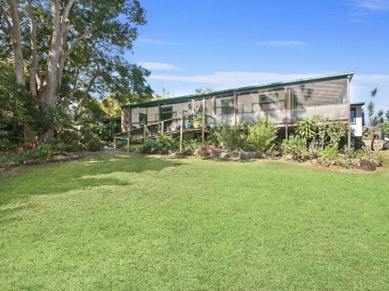 11 Sorensen Avenue, BUDERIM QLD 4556 - photo 8