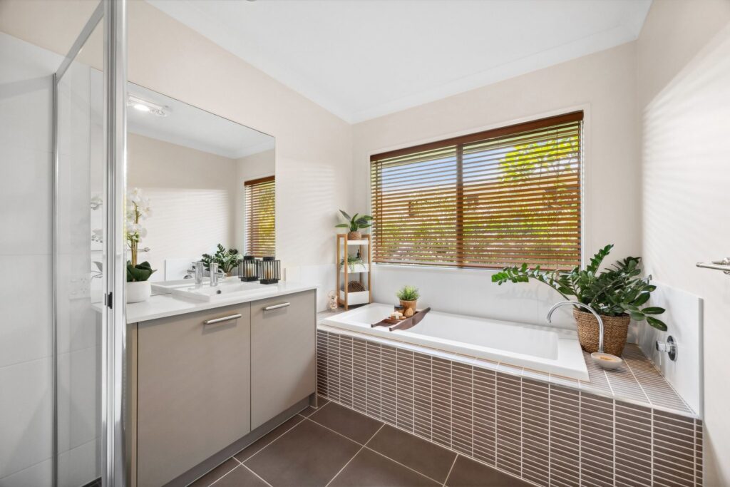Sold - 7 Regal Crescent - New Property in Sippy Downs - Real Estate by Vicki Stewart