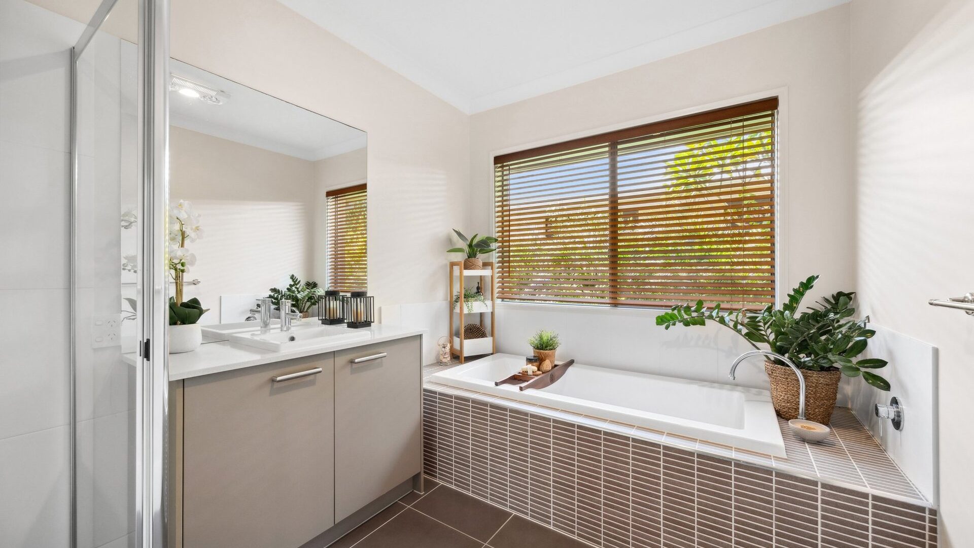 Sold - 7 Regal Crescent - New Property in Sippy Downs - Real Estate by Vicki Stewart