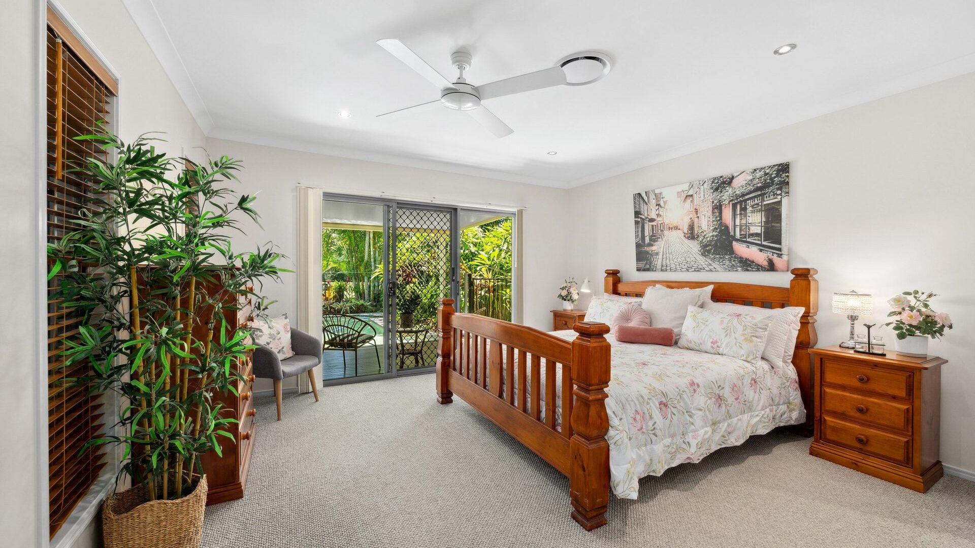 Sold - 7 Regal Crescent - New Property in Sippy Downs - Real Estate by Vicki Stewart