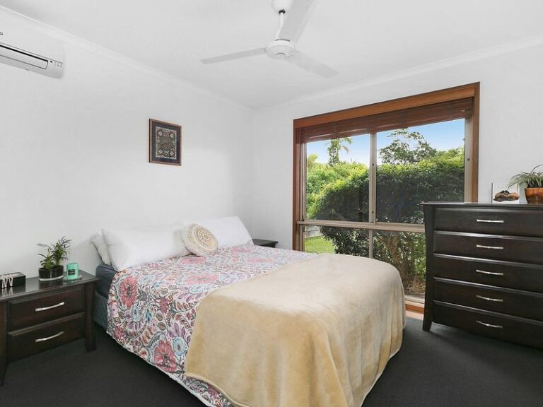 17 Callistra Crescent, BUDERIM QLD 4556 - photo 8