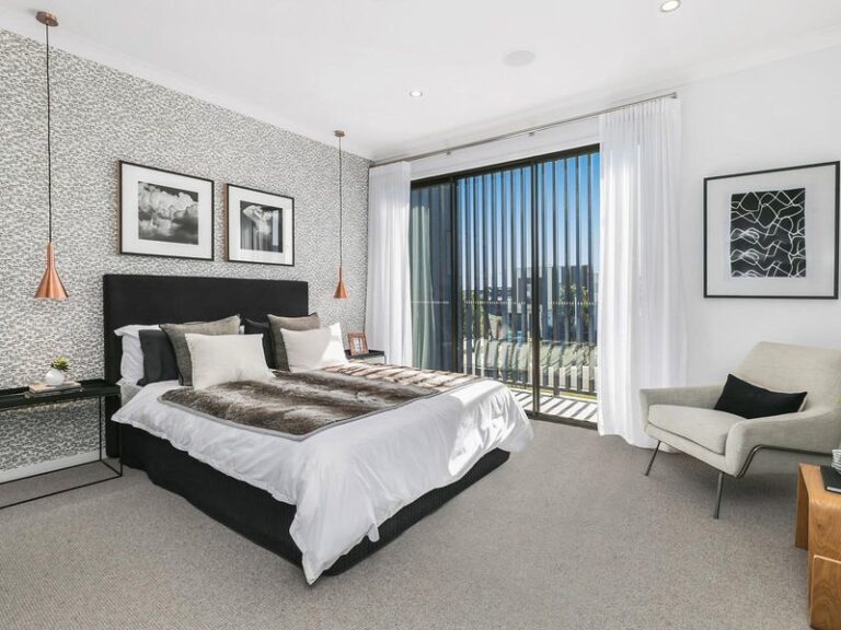 Sold - 15 Lighthouse Circuit - New Property in BIRTINYA - Real Estate by Chris Pace