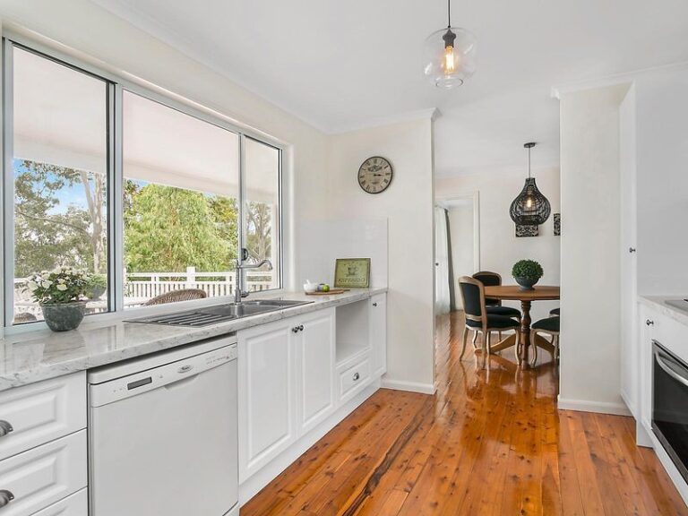 21 Pertaka Street, BUDERIM QLD 4556 - photo 3