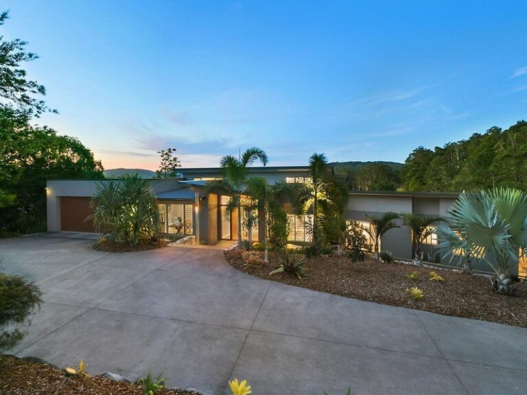 Sold - 59 Upper Rosemount Road - New Property in ROSEMOUNT - Real Estate by Chris Pace