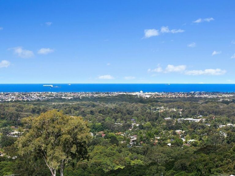 17 Dixon Road, BUDERIM QLD 4556 - photo 3