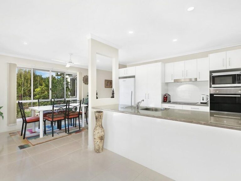 Sold - 72 Creekside Drive - New Property in SIPPY DOWNS - Real Estate by David Swarbrick