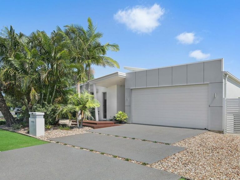 Sold - 111 Fitzwilliam Drive - New Property in SIPPY DOWNS - Real Estate by Peter Hill