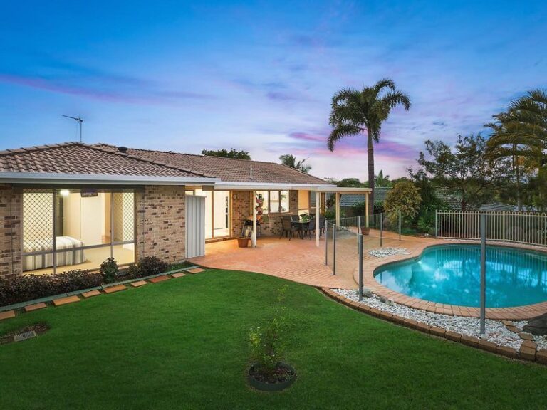 10 Cranfield Drive, BUDERIM QLD 4556 - photo 2