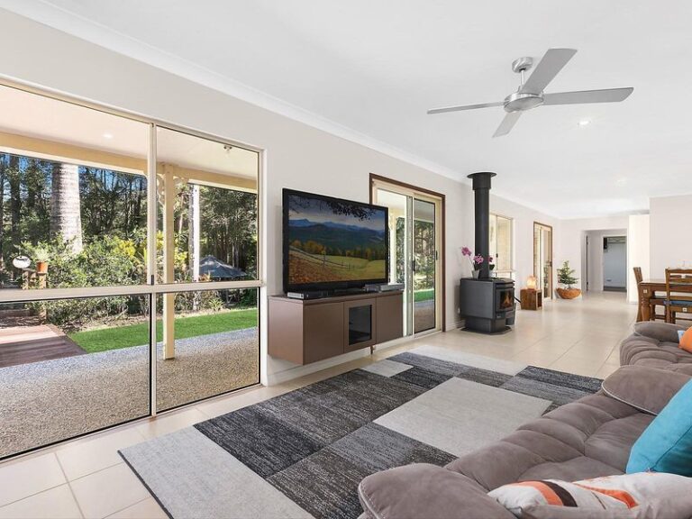 13 English Road, KIAMBA QLD 4560 - photo 2