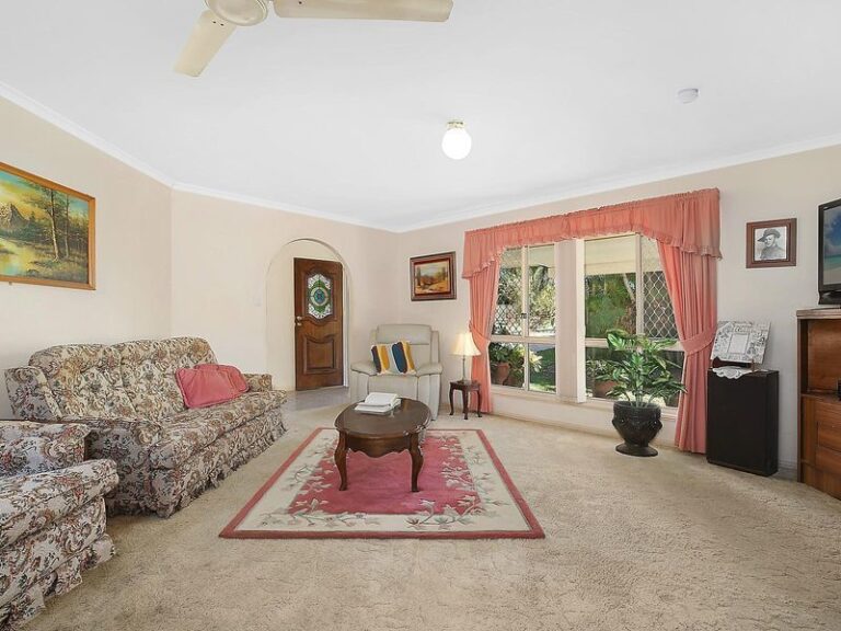 7 Nariel Court, BUDERIM QLD 4556 - photo 5