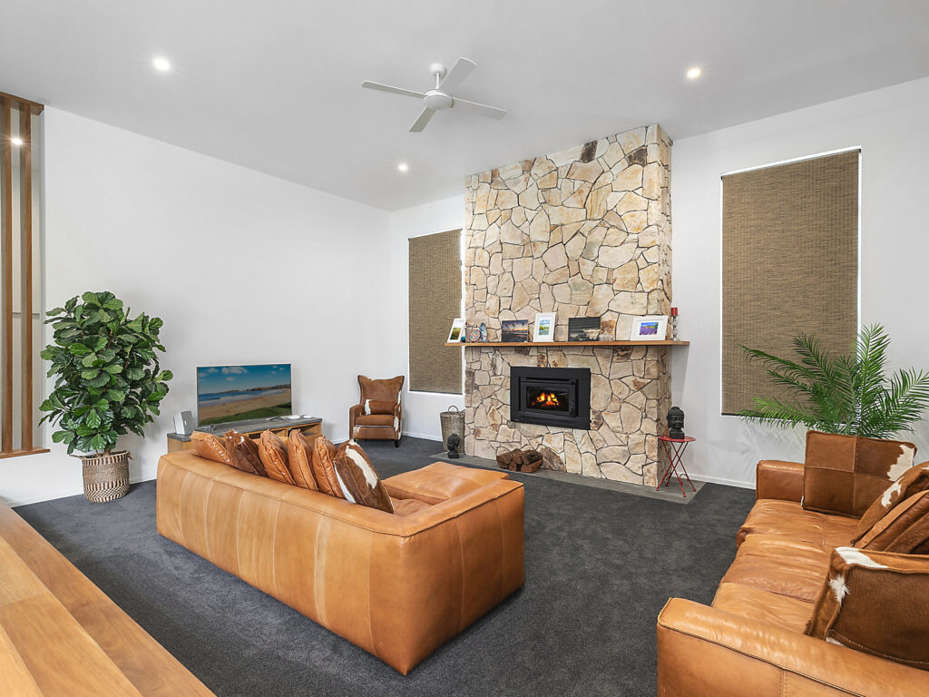 16 Palmview Forest Drive, Palmview QLD 4553 - photo 5