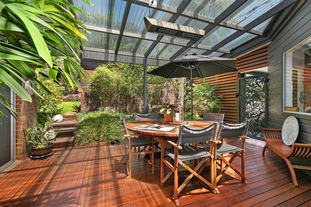 Sold - 15 Woodchester Lane - New Property in Rosemount - Real Estate by David Swarbrick