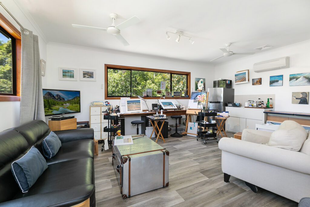 Sold - 15 Woodchester Lane - New Property in Rosemount - Real Estate by David Swarbrick