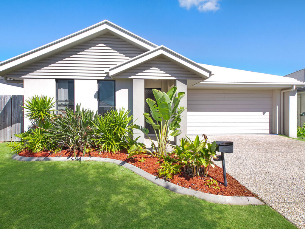 Sold - 7 Carlisle Circuit - New Property in Mountain Creek - Real Estate by Stuart Thomas