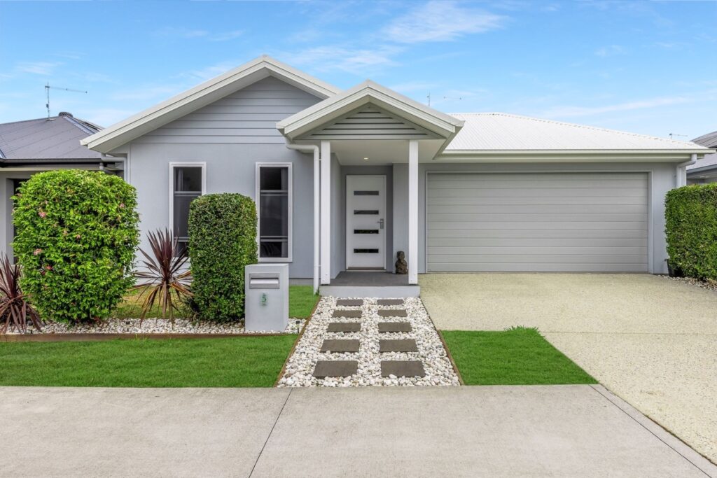 Sold - 5 Silverleaf Street - New Property in Palmview - Real Estate by Miles Brechelt