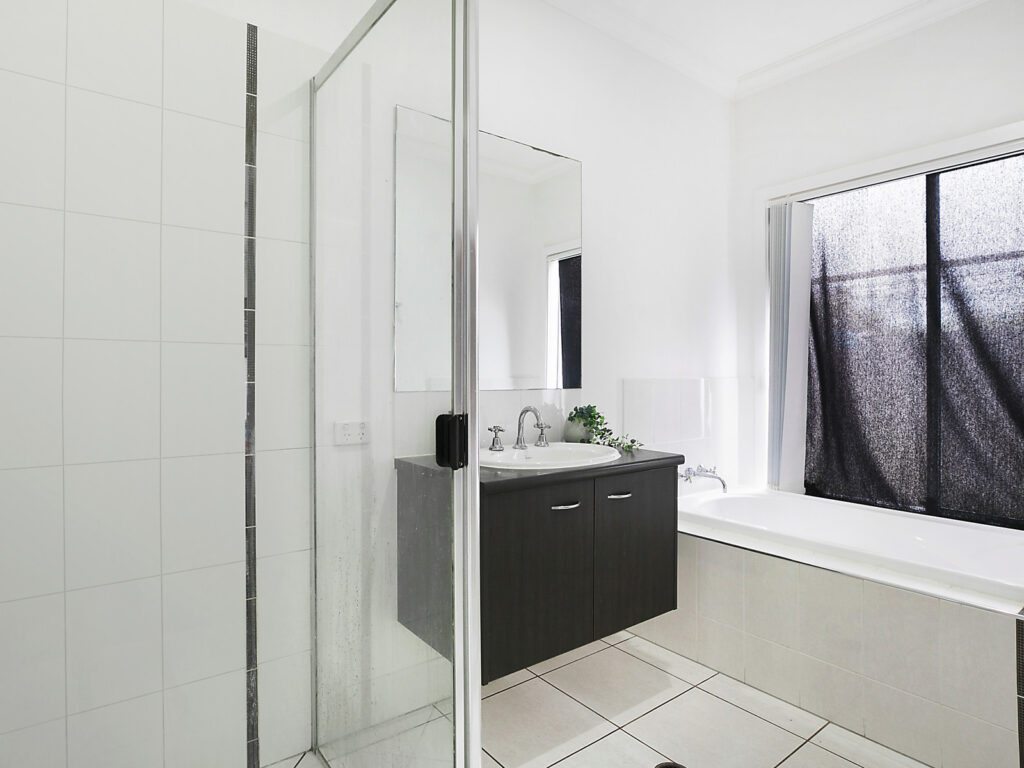 Sold - 16 Kurrajong Crescent - New Property in Meridan Plains - Real Estate by Carlie Penn