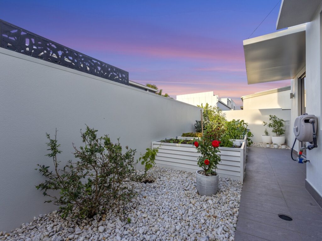 Sold - 13 Tortola Place - New Property in Kawana Island - Real Estate by Geoff Ohmsen