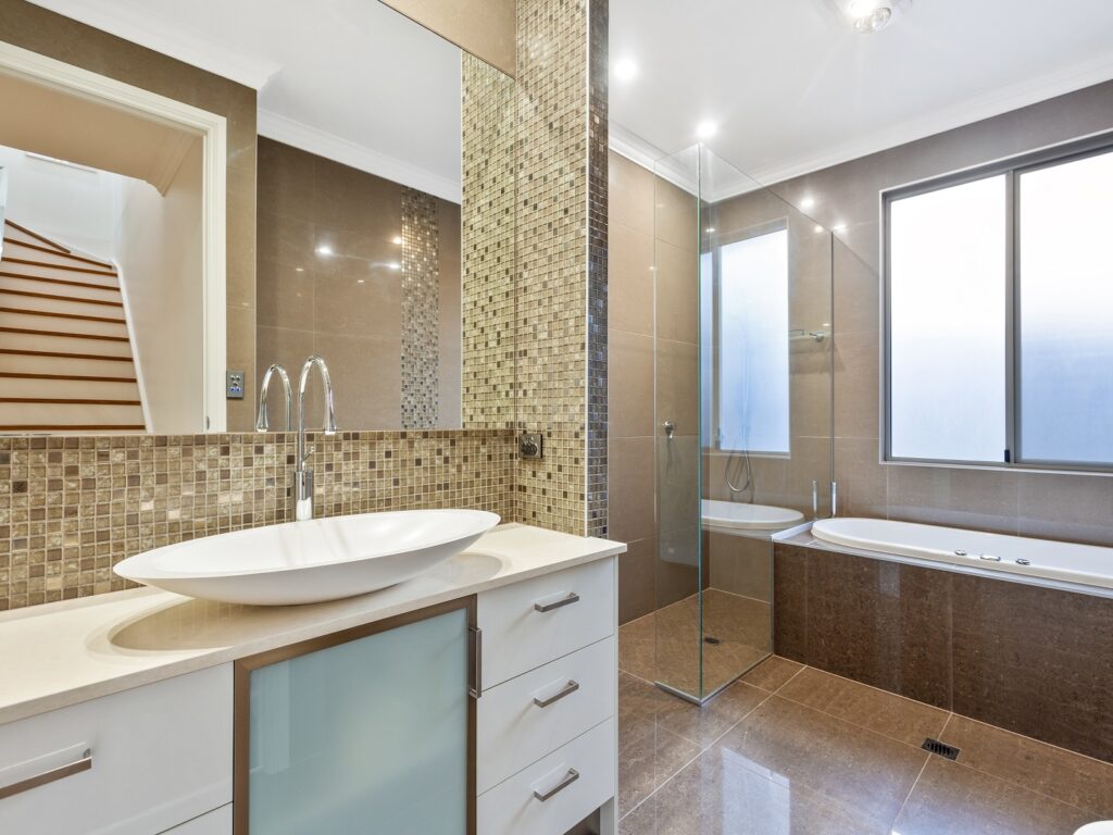 Sold - 13 Tortola Place - New Property in Kawana Island - Real Estate by Geoff Ohmsen