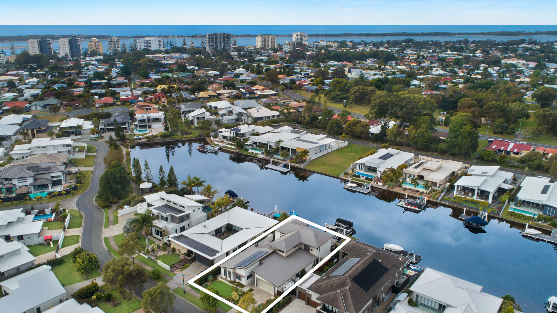 Sold - 51 Whitehaven Way - New Property in Pelican Waters - Real Estate by Geoff Ohmsen