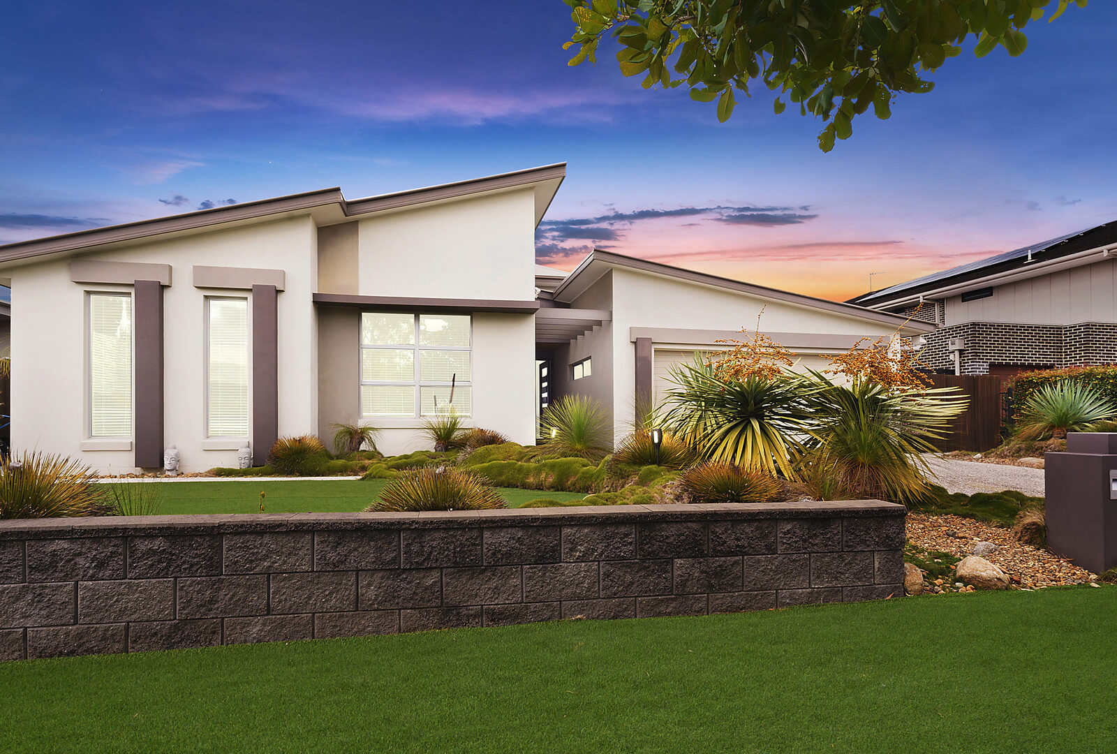 Sold - 51 Whitehaven Way - New Property in Pelican Waters - Real Estate by Geoff Ohmsen