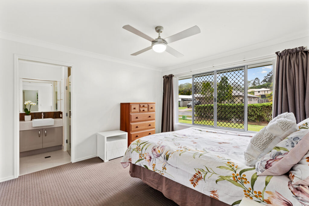 18 Forest Pines Boulevard, Forest Glen QLD 4556 - photo 4