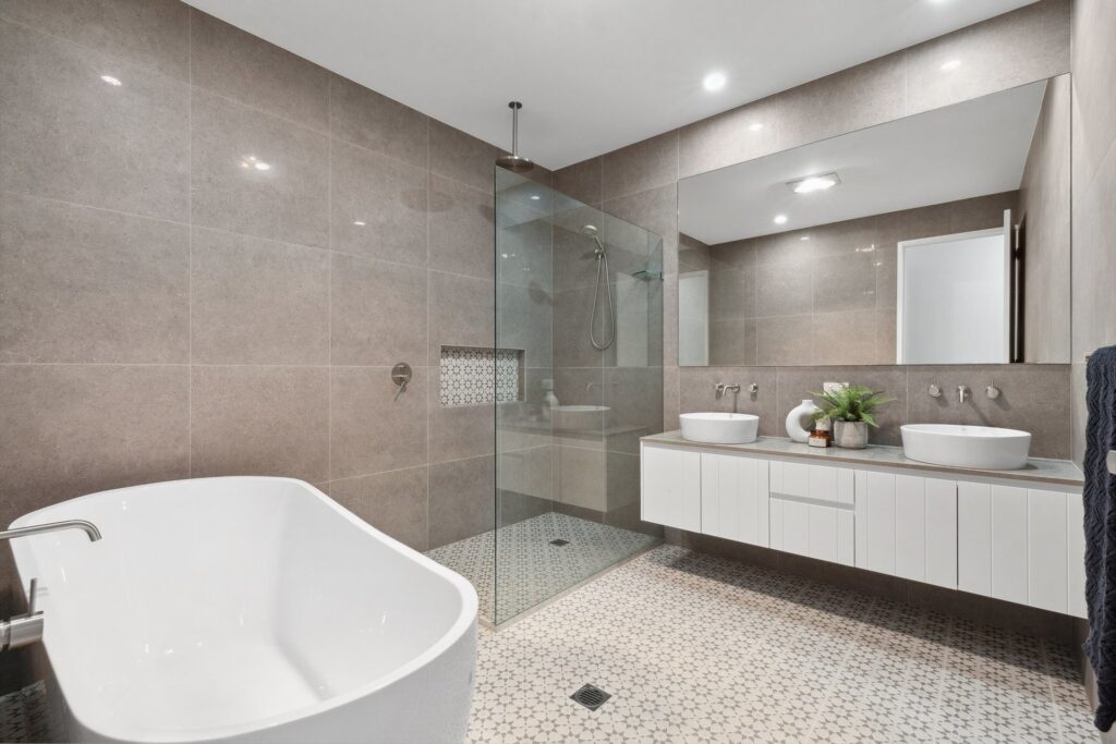Sold - 10 Langsford Crescent - New Property in Maroochydore - Real Estate by Geoff Ohmsen