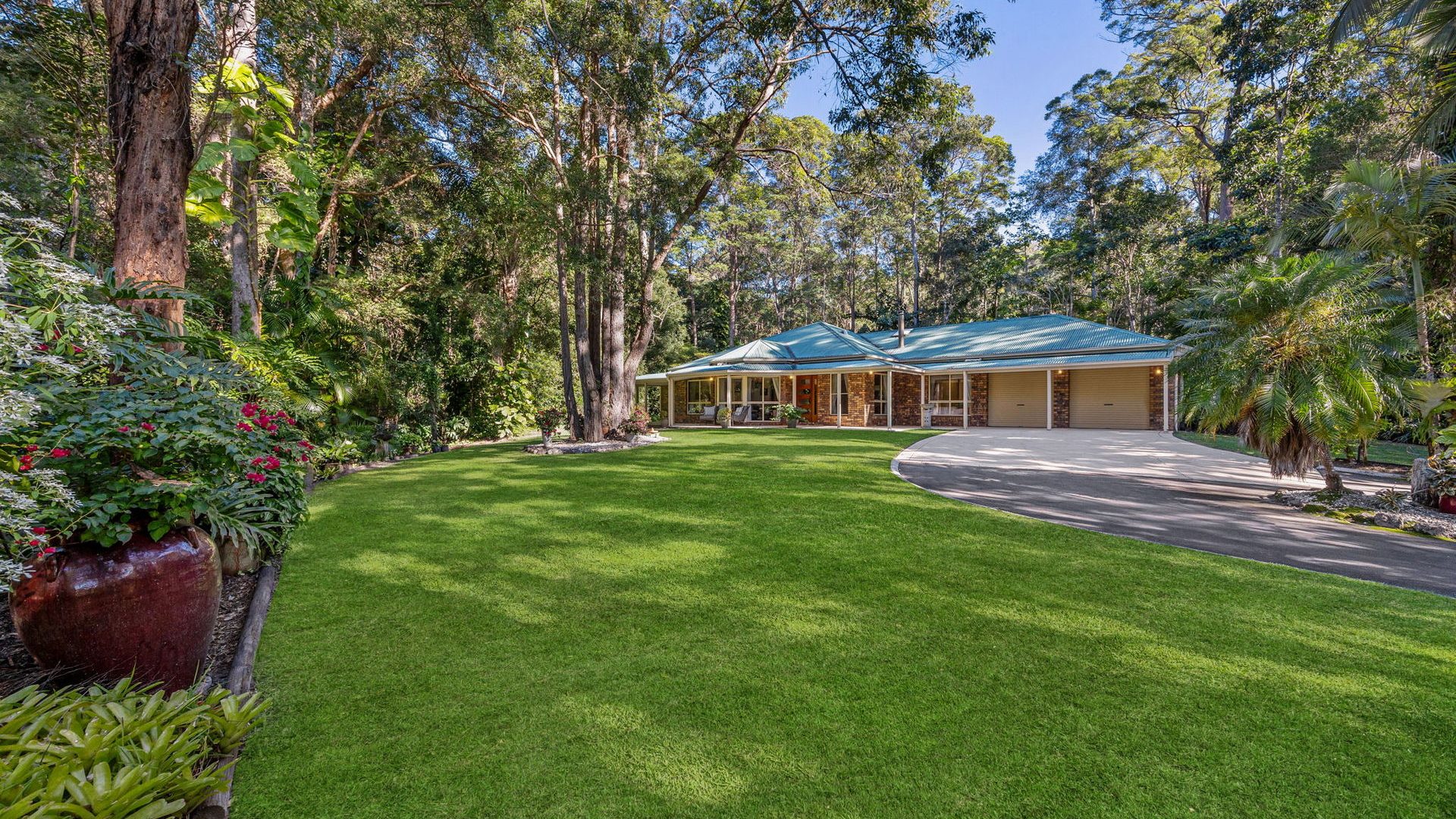 For Sale - 22-26 Gordon Drive - New Property in Tanawha - Real Estate by Vicki Stewart
