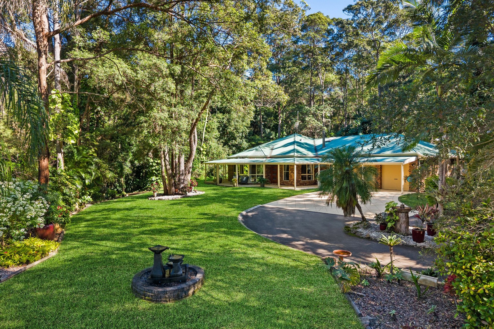 Auction - 22-26 Gordon Drive - New Property in Tanawha - Real Estate by Vicki Stewart