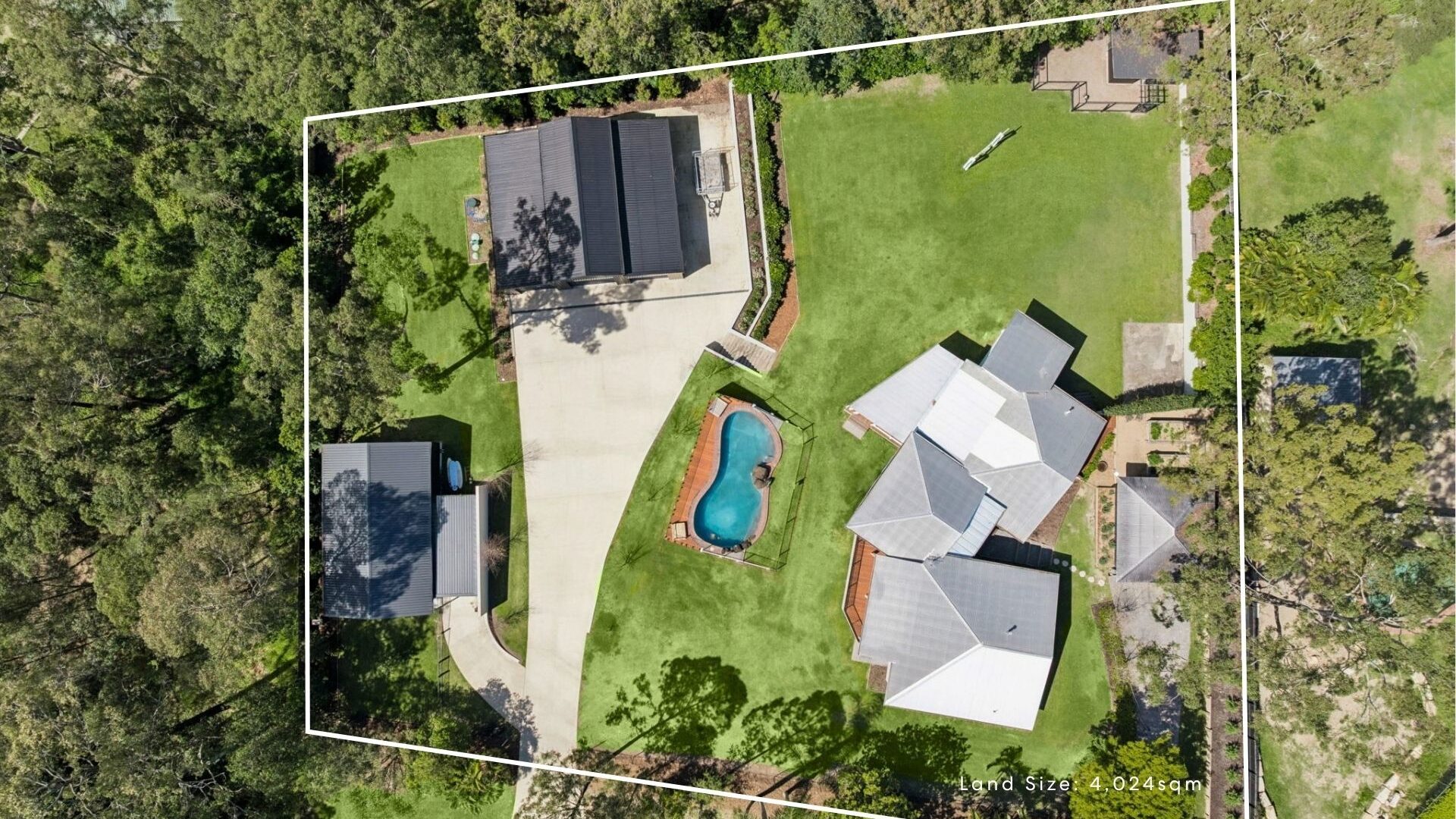 For Sale - 1 Forest Oak Court - New Property in Tanawha - Real Estate by Brad Woodhams