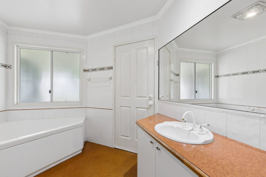 For Sale - 21 Ballantyne Court - New Property in Glenview - Real Estate by Shaun Hammill