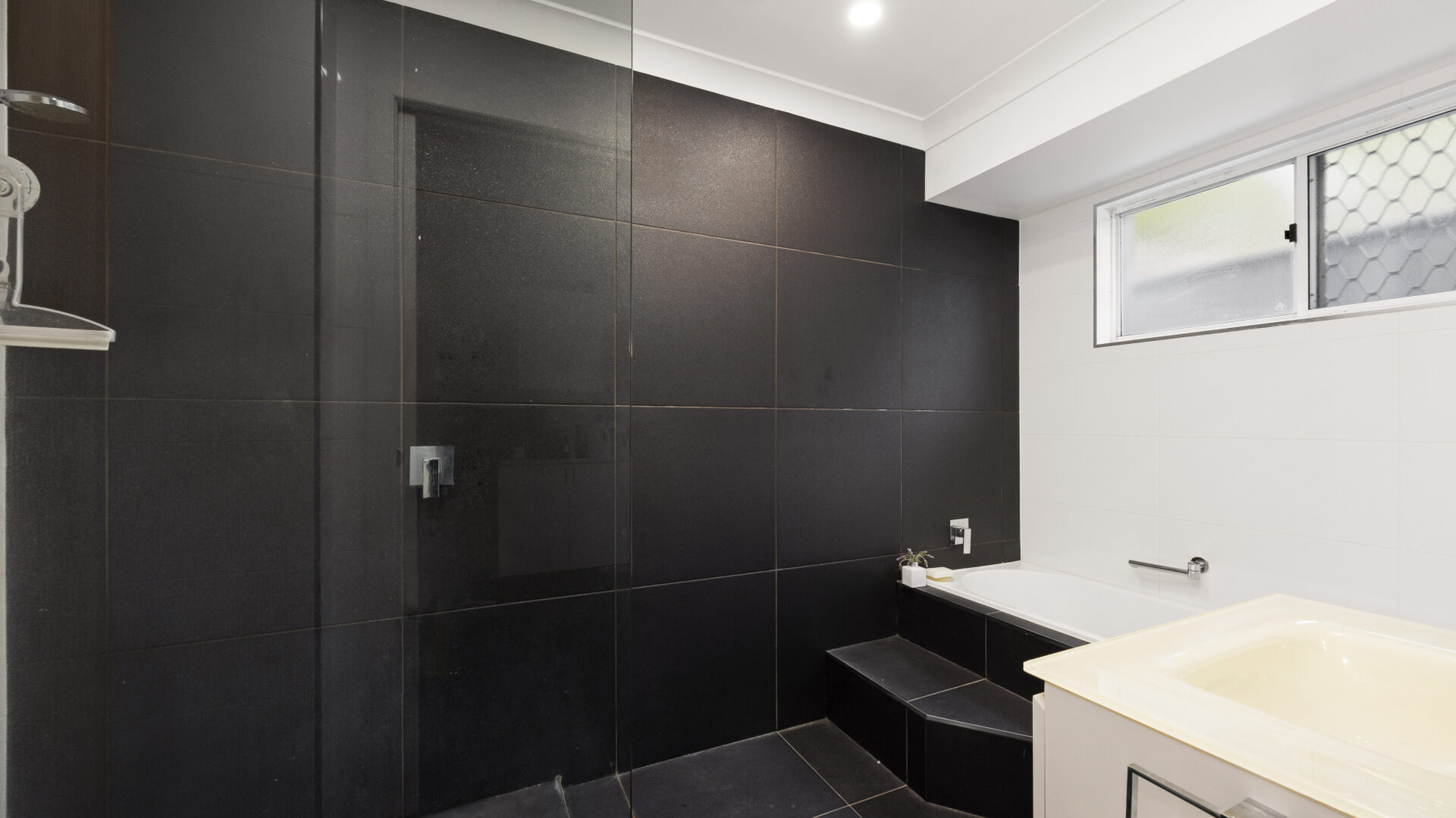 For Sale - 10 Martins Drive - New Property in Kuluin - Real Estate by Kingsley Gannon