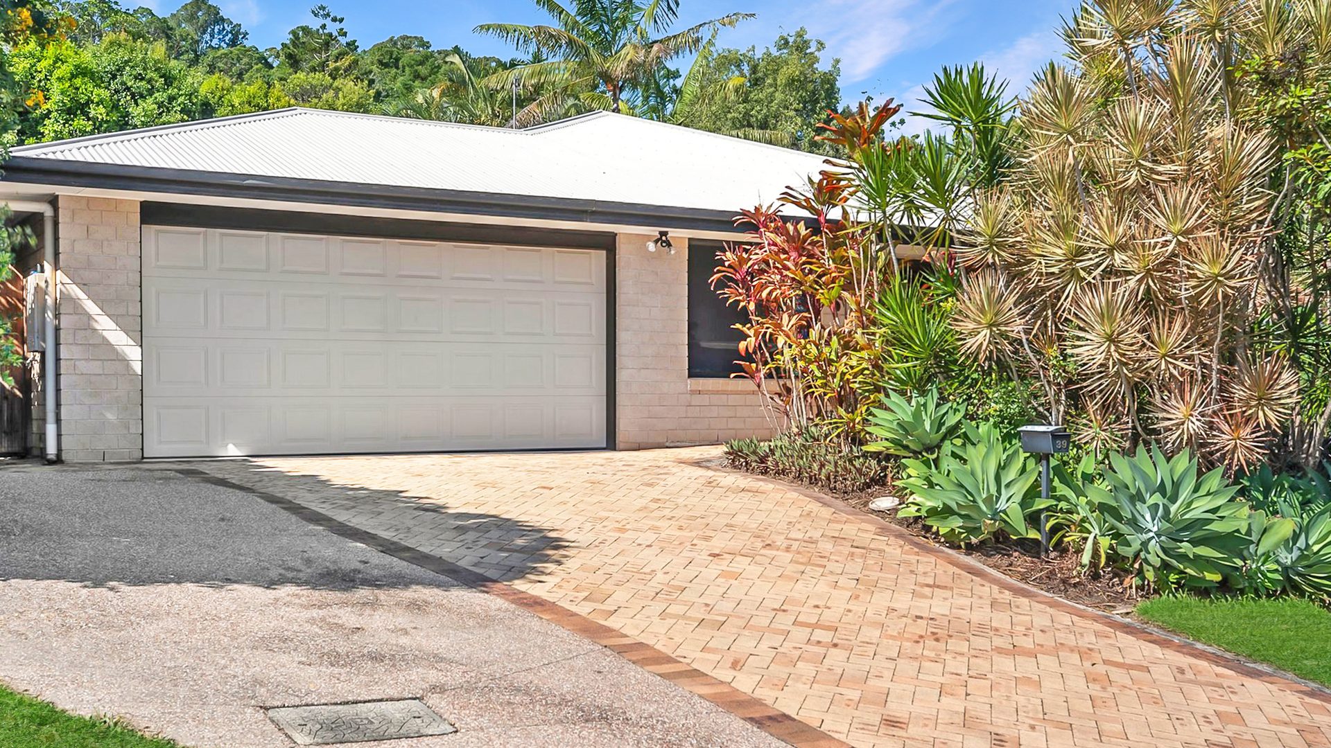 For Sale - 39 Avalon Street - New Property in Coolum Beach - Real Estate by Daniel Powers