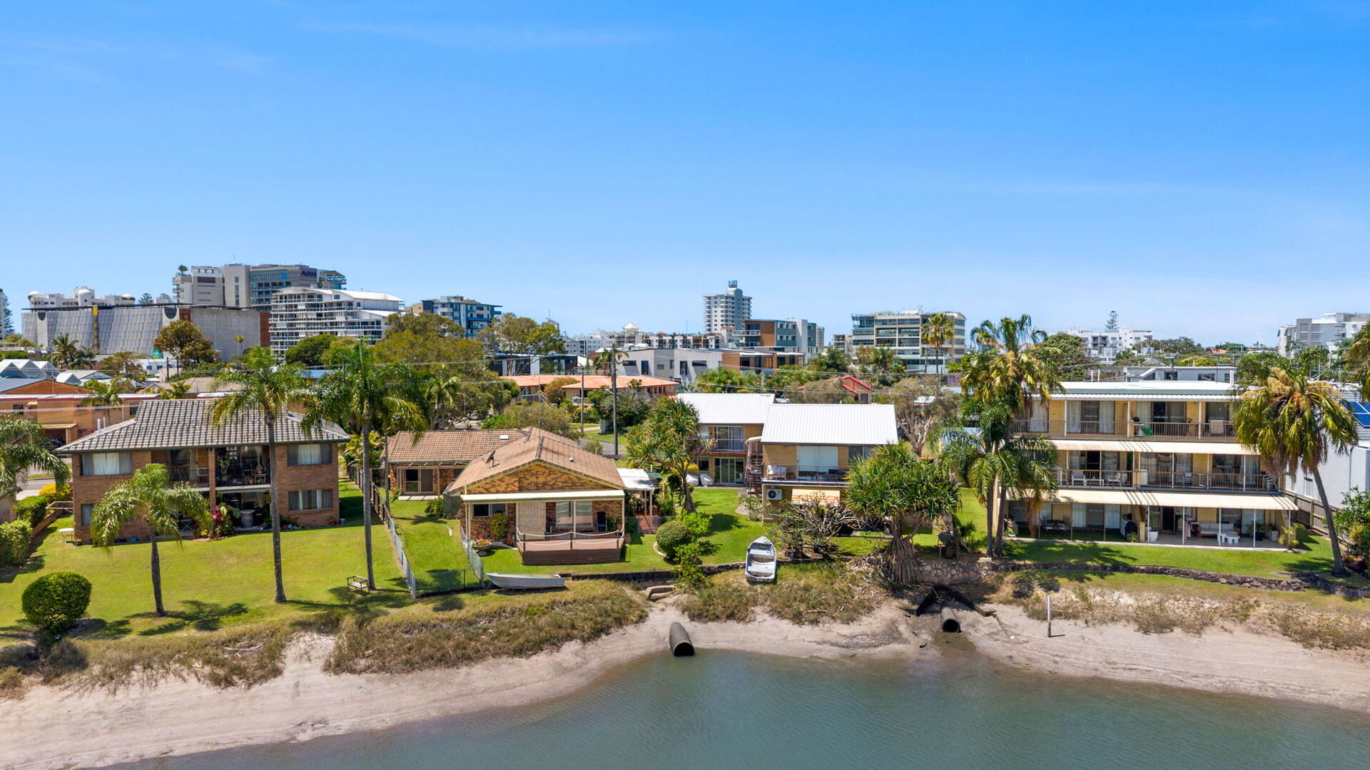 Auction - 1/9 Goonawarra Drive - New Property in Mooloolaba - Real Estate by Vicki Stewart