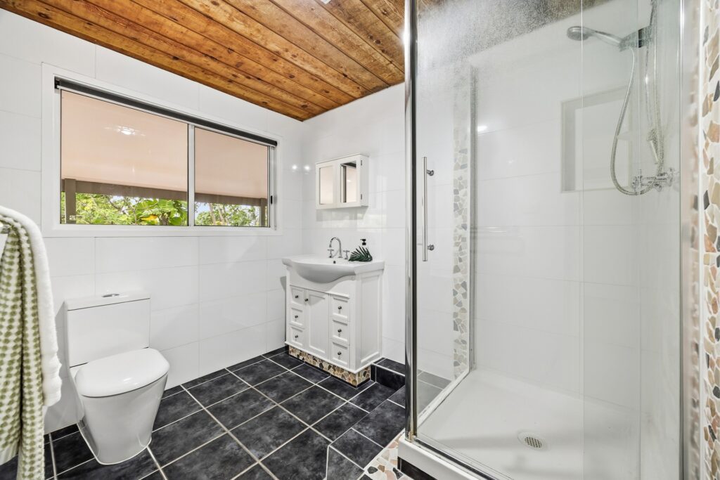 For Sale - 480 Glenview Road - New Property in Glenview - Real Estate by Shaun Hammill