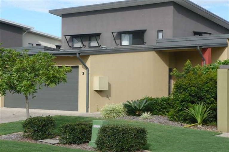 2 Lakehead Drive